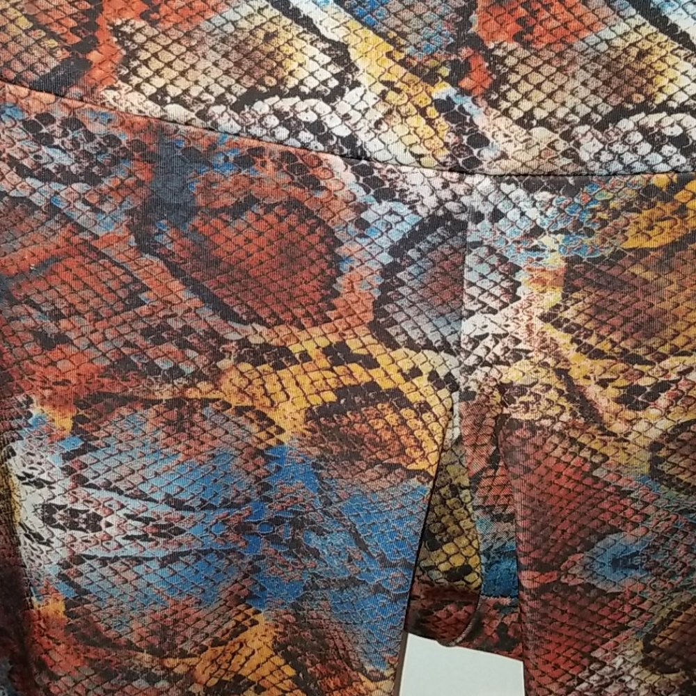 Onzie Multicolored Python Print Cropped Legging - image 2